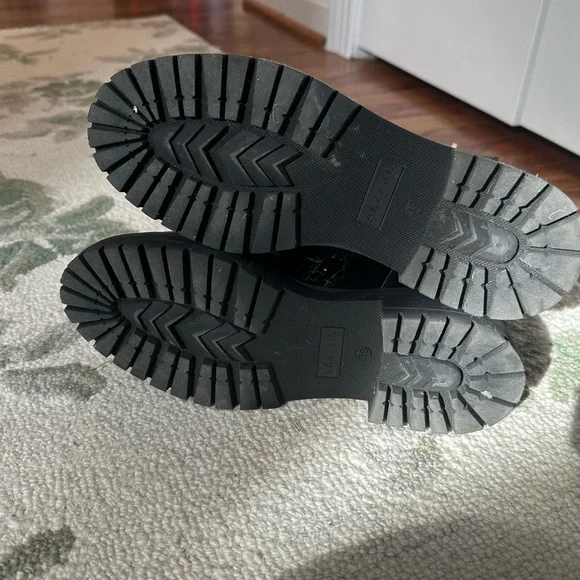 Sezane Black Lace-Up Boots with Gold Accent - Picture 6 of 9